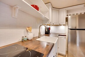 Secluded Elizabeth Apt on 3 Acres: Pets Welcome!