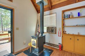 6 Mi to Yosemite National Park: Retreat w/ Deck!