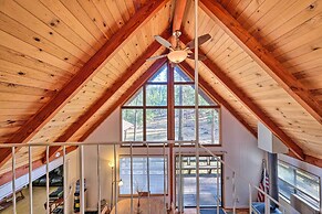 6 Mi to Yosemite National Park: Retreat w/ Deck!