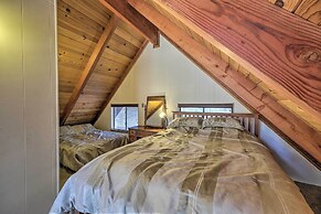 6 Mi to Yosemite National Park: Retreat w/ Deck!