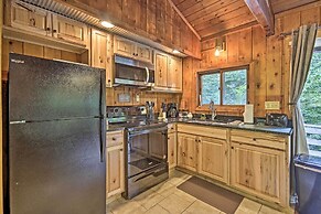 Secluded Stanardsville Cabin w/ 10 Acres & Hot Tub