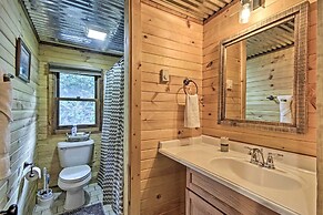 Secluded Stanardsville Cabin w/ 10 Acres & Hot Tub