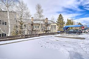 Ski-in/ski-out Retreat: Walk to Granby Ranch!