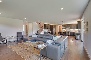 Spacious Carnation Home w/ Grill & Large Yard