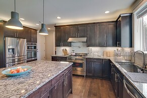 Spacious Carnation Home w/ Grill & Large Yard