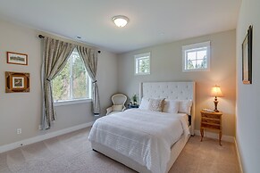 Spacious Carnation Home w/ Grill & Large Yard