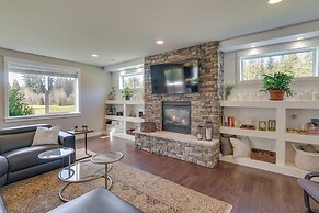 Spacious Carnation Home w/ Grill & Large Yard