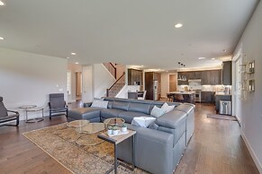 Spacious Carnation Home w/ Grill & Large Yard