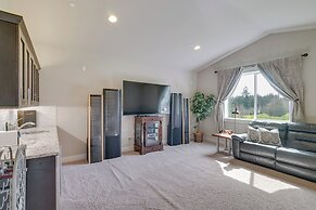 Spacious Carnation Home w/ Grill & Large Yard
