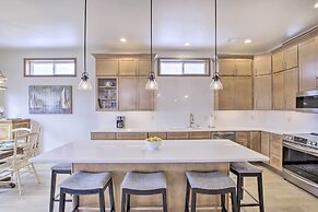 Spacious Recently Built Home < 1 Mi to Lake!