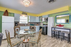Walk to Gulf: Surfside Beach Home w/ Deck