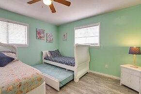 Walk to Gulf: Surfside Beach Home w/ Deck