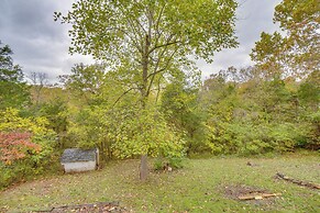 Table Rock Lake Cabin w/ Deck & Bar!