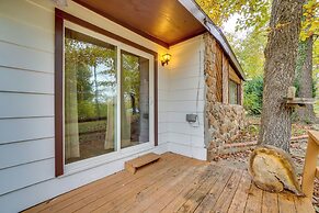 Table Rock Lake Cabin w/ Deck & Bar!