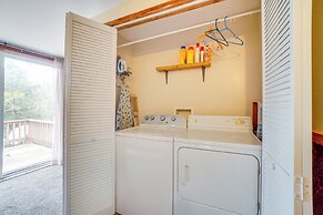 Table Rock Lake Cabin w/ Deck & Bar!