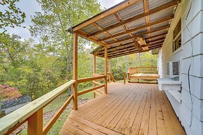 Table Rock Lake Cabin w/ Deck & Bar!
