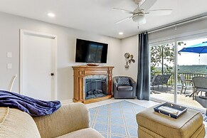 Table Rock Lake Hideaway w/ Deck: Bring Your Boat!