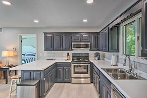 Table Rock Lake Hideaway w/ Deck: Bring Your Boat!