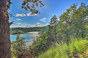 Table Rock Lake Hideaway w/ Deck: Bring Your Boat!
