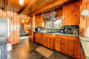 'the Nest' Gorgeous Waterfront La Conner Getaway!