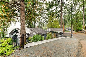 'the Nest' Gorgeous Waterfront La Conner Getaway!