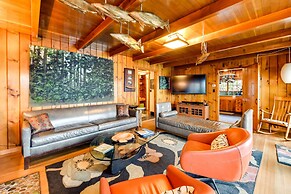 'the Nest' Gorgeous Waterfront La Conner Getaway!