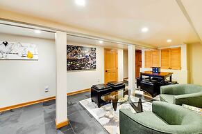 'the Nest' Gorgeous Waterfront La Conner Getaway!