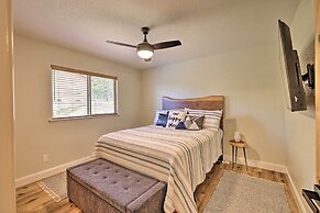 Near Hiking + Wineries: Arnold Cabin w/ Deck!