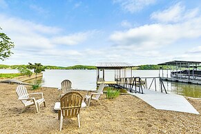 Waterfront Yard, Dock + Game Room: Linn Creek Home