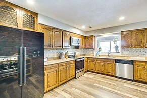 Waterfront Yard, Dock + Game Room: Linn Creek Home