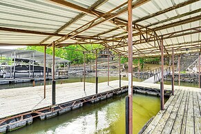 Waterfront Yard, Dock + Game Room: Linn Creek Home