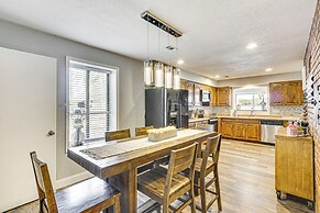 Waterfront Yard, Dock + Game Room: Linn Creek Home