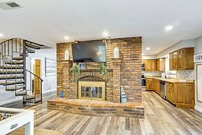 Waterfront Yard, Dock + Game Room: Linn Creek Home