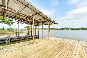 Waterfront Yard, Dock + Game Room: Linn Creek Home