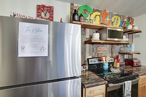 Walkable Lead Condo: 5 Mi to Terry Peak Ski Area!