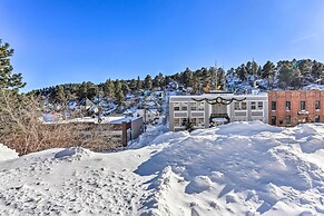 Walkable Lead Condo: 5 Mi to Terry Peak Ski Area!