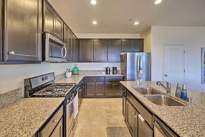 Visalia Home w/ Yard: 4 Mi to Downtown!