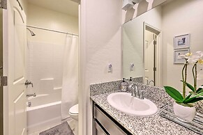 Visalia Home w/ Yard: 4 Mi to Downtown!