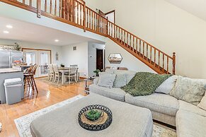 Williamstown Gem w/ Private Pool & Hot Tub!