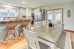 Williamstown Gem w/ Private Pool & Hot Tub!