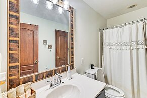 Williamstown Gem w/ Private Pool & Hot Tub!