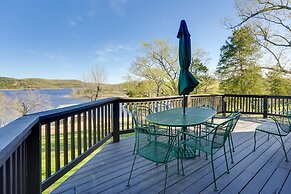 Reeds Spring Home on Table Rock Lake w/ Deck!