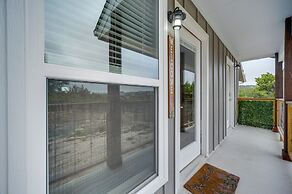 Stunning Texas Studio < 1 Mi to Canyon Lake!