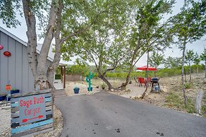Stunning Texas Studio < 1 Mi to Canyon Lake!
