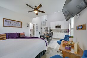 Stunning Texas Studio < 1 Mi to Canyon Lake!