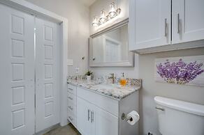 Stunning Texas Studio < 1 Mi to Canyon Lake!