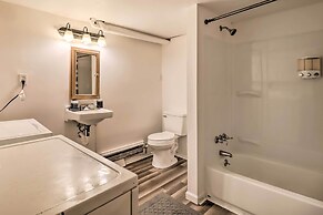 12 Mi to Camelback Ski Resort: Home w/ Decks!