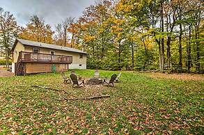 12 Mi to Camelback Ski Resort: Home w/ Decks!