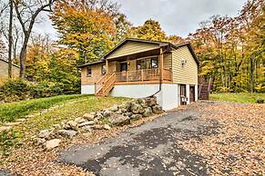 12 Mi to Camelback Ski Resort: Home w/ Decks!