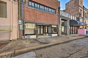 Updated Apartment in Historic Dtwn Marshall!